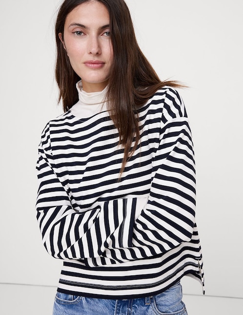 Imagen de producto Playera manga larga cuello alto para mujer