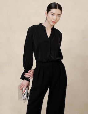 Blusa Banana Republic manga larga para mujer