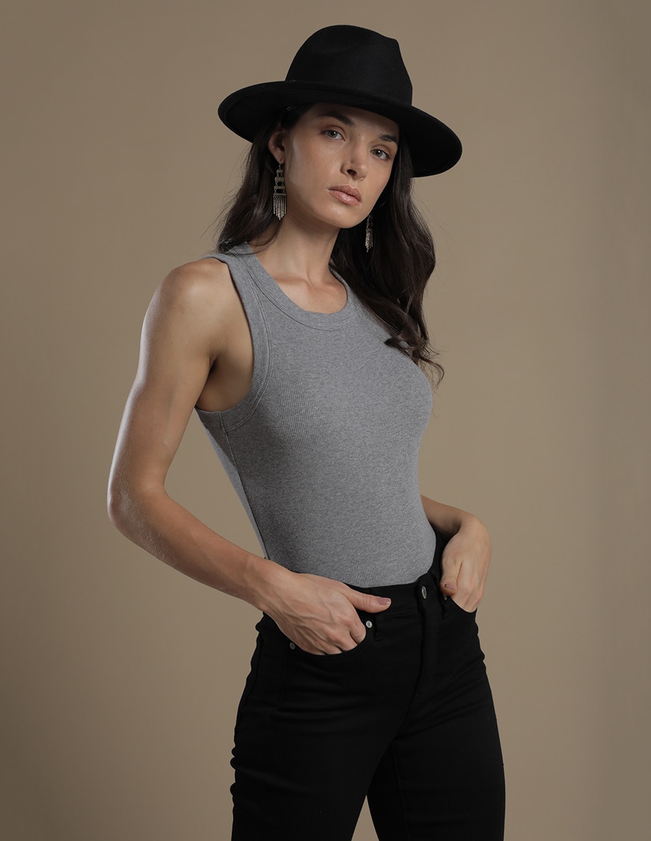 Playera cuello redondo para mujer 2