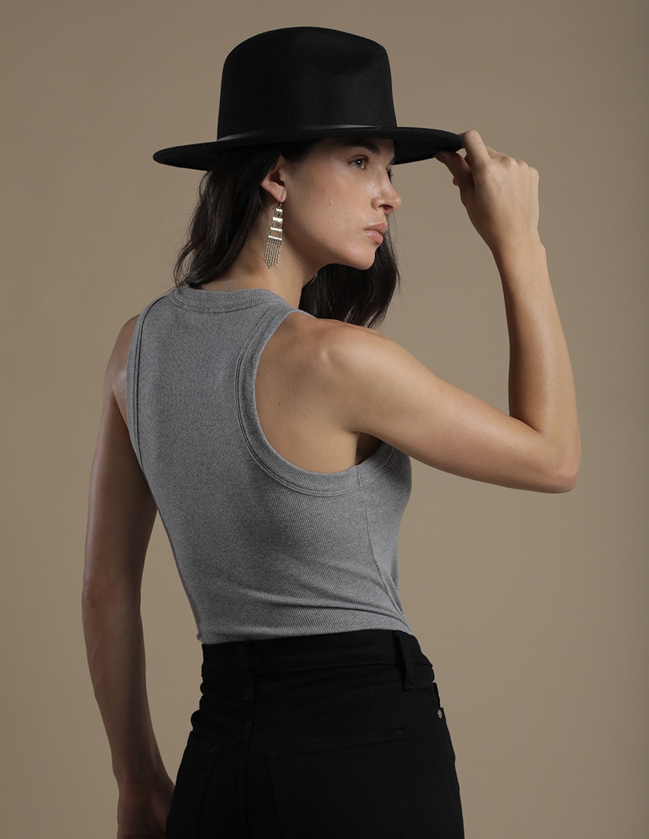 Playera cuello redondo para mujer 3