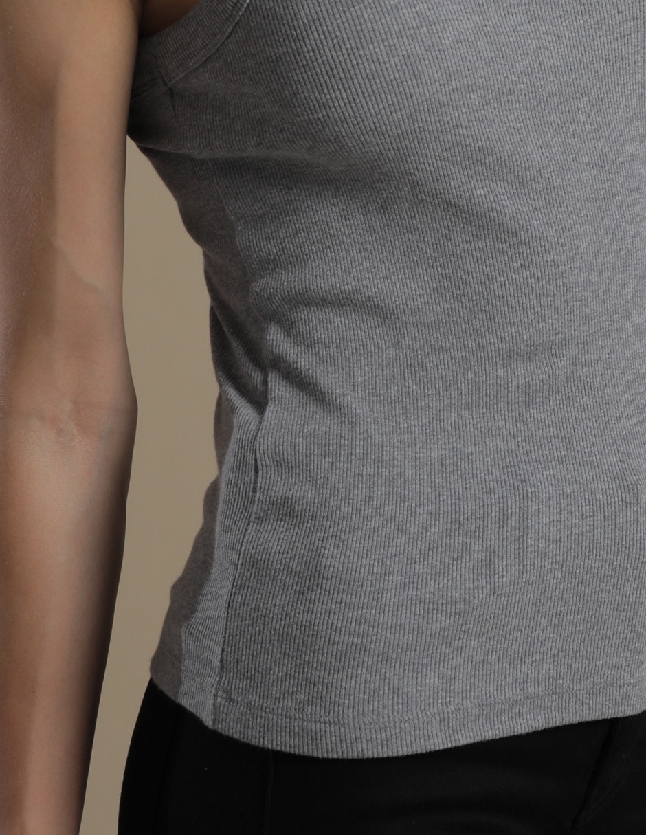 Playera cuello redondo para mujer 6