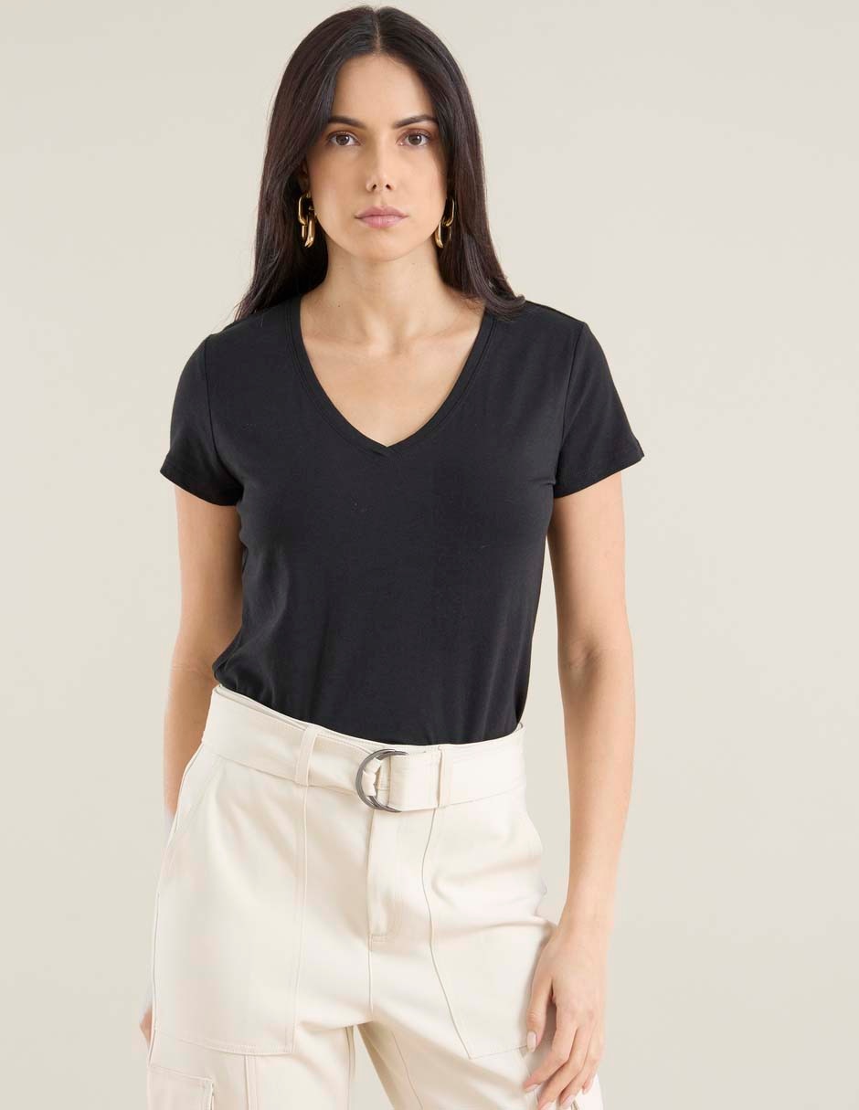 Playera manga corta cuello V para mujer