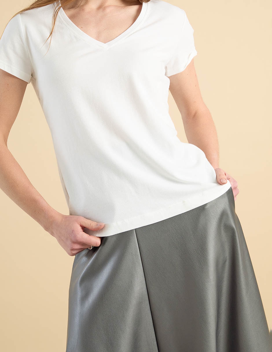 Playera manga corta cuello v para mujer 5