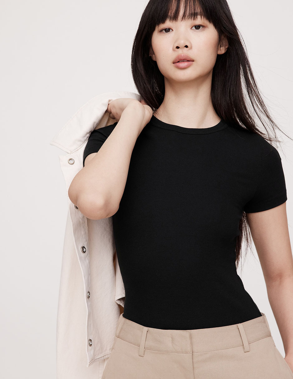 Playera manga corta cuello redondo para mujer