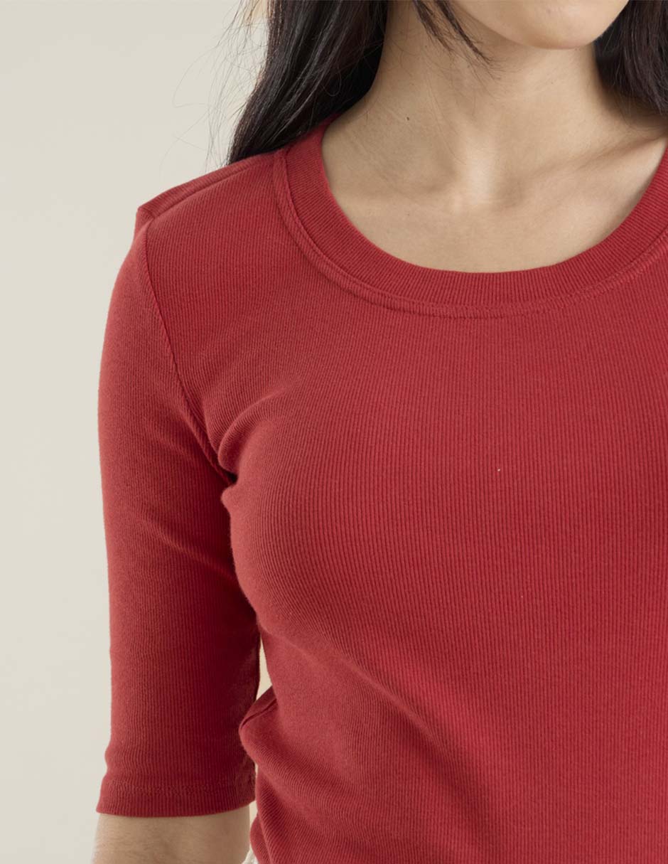 Playera manga al codo cuello redondo para mujer