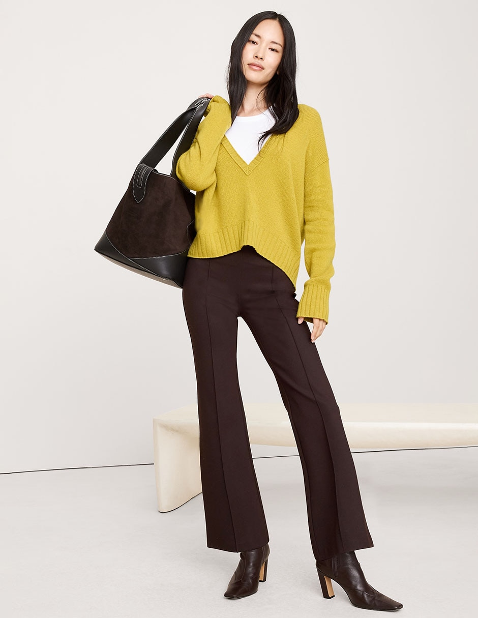 Pantalón petite flare para mujer